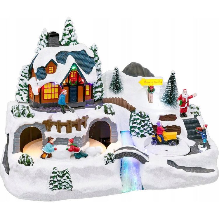 Tootefoto - F ricu tuled ja j ulude j ulukaunistus J ululinn, j ulustseen traktoriga