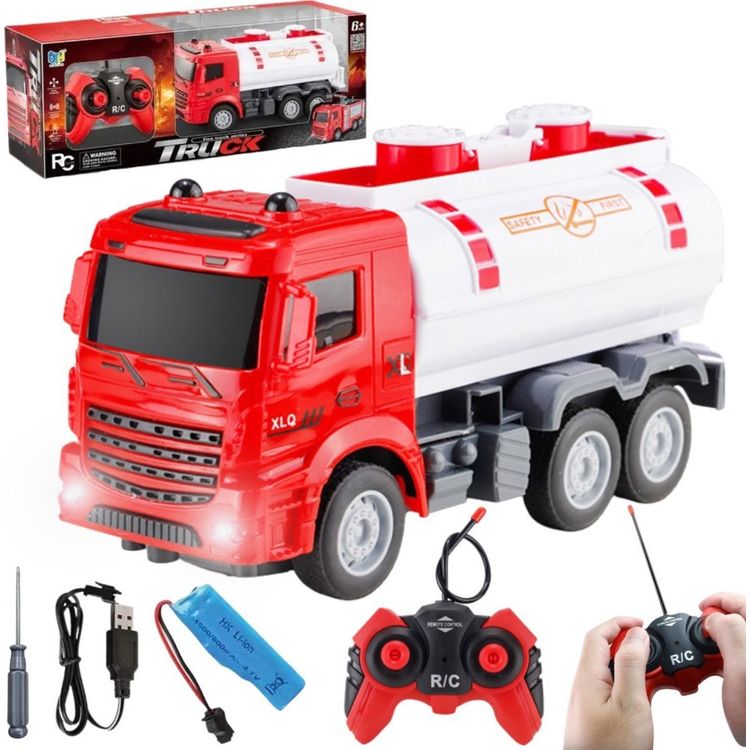 Tootefoto - Veepaagi valgustuse efektidega kaugjuhtimisega veoauto