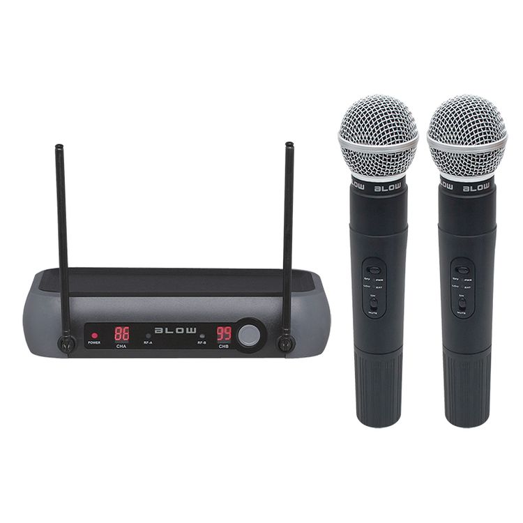 Tootefoto - Puhu PRM 902 mikrofon + 2 mikrofoni