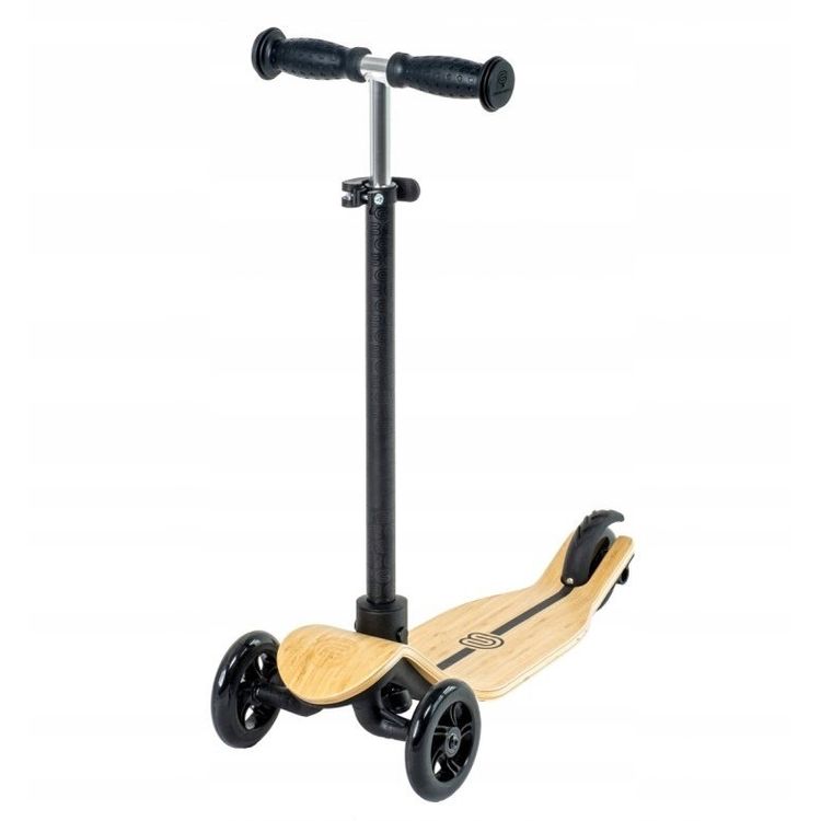 Tootefoto - L behjul - must joon