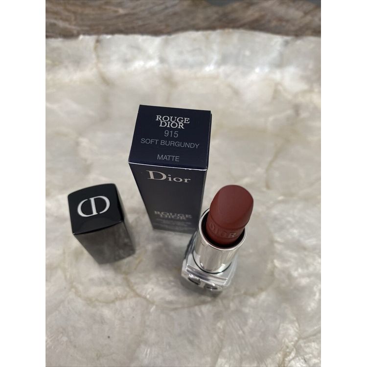 Tootefoto - Christian Dior, Dior Rouge, satiinmatt, kreemja huulepulk, pehme burgundia, 3,5 g naistele