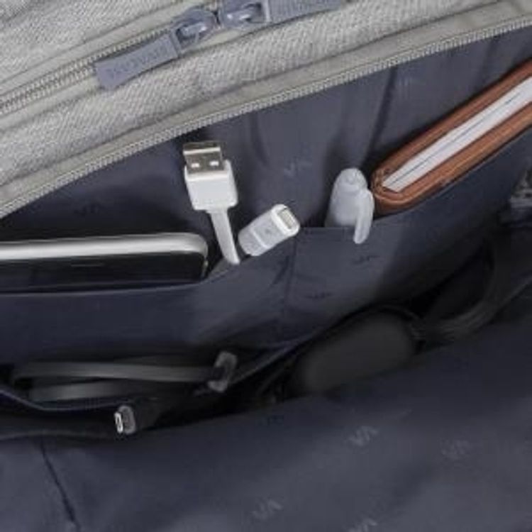 Tootefoto - Rivacase 7760 s learvutikott 39,6 cm (15.6") Seljakott Hall